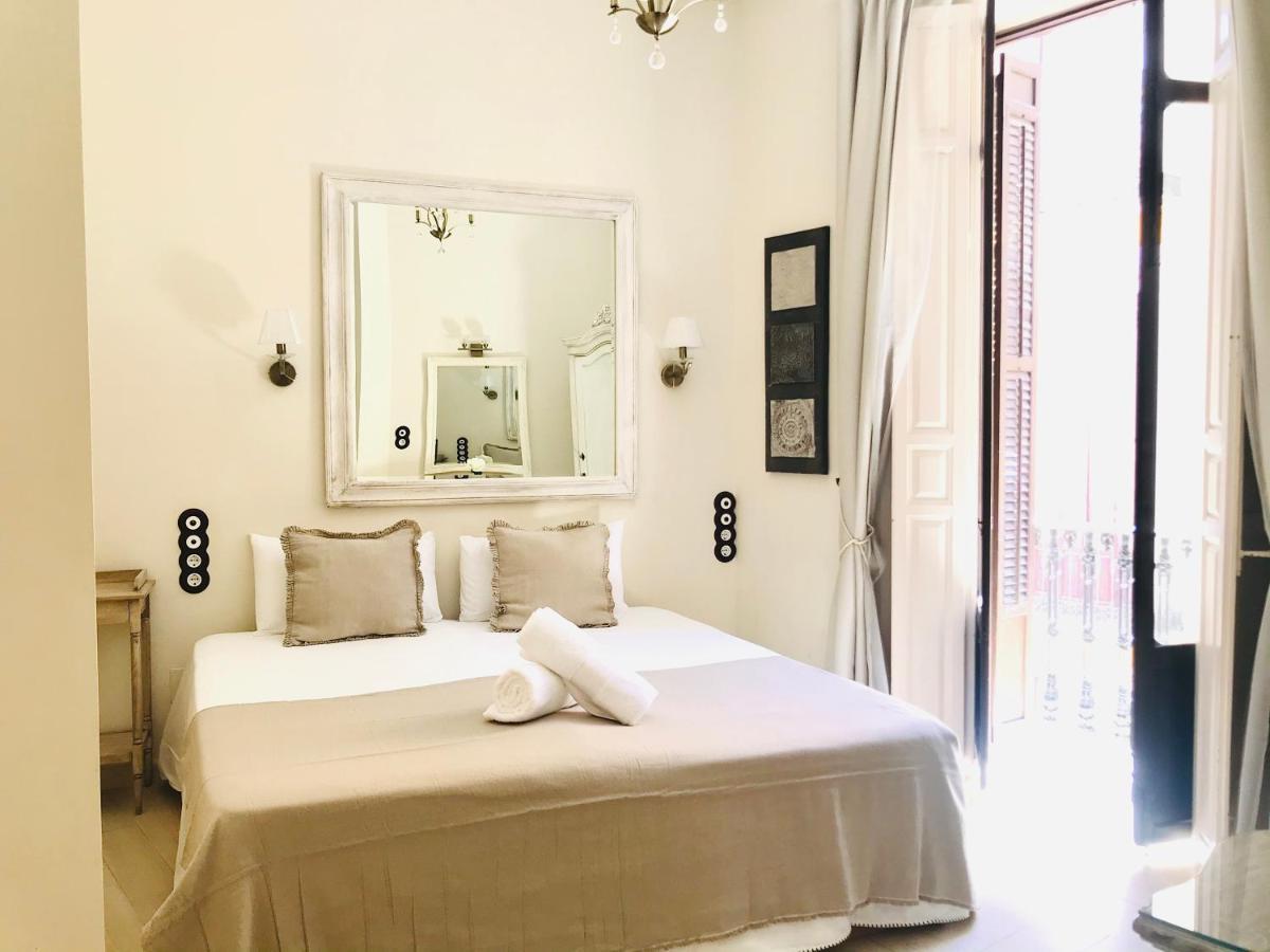 Calderon & Old Town 4 Balconies By Ele Apartments مالقة المظهر الخارجي الصورة